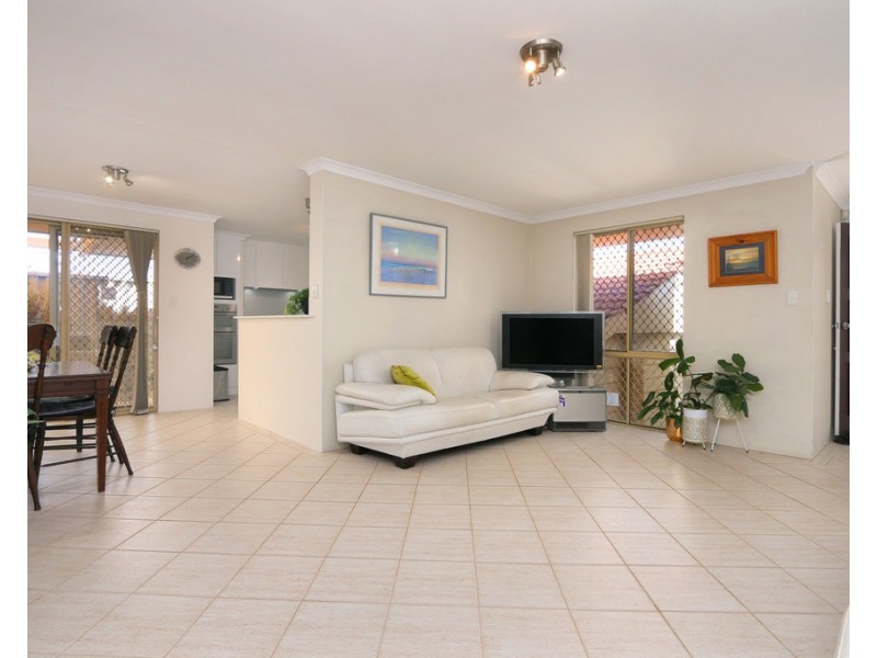 12 Waring Way, Kardinya WA 6163