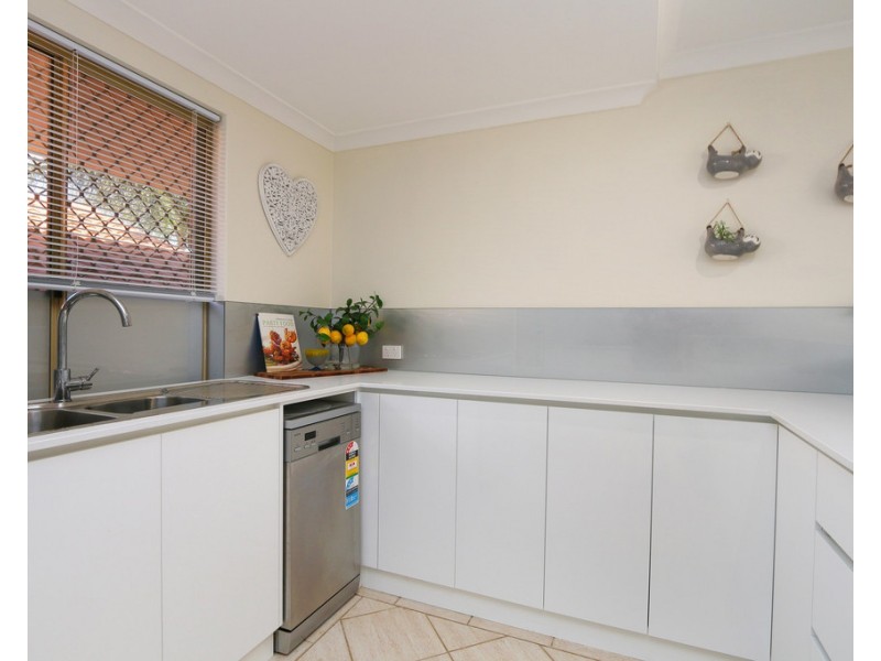 12 Waring Way, Kardinya WA 6163