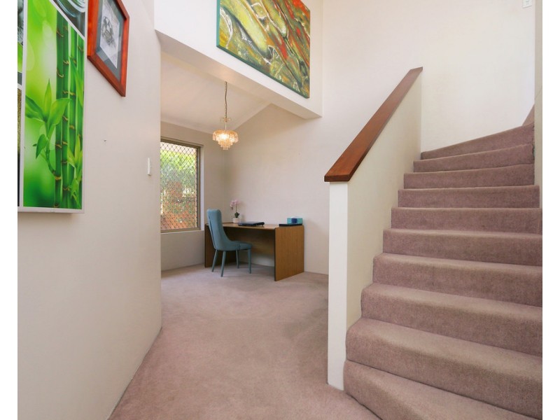 12 Waring Way, Kardinya WA 6163