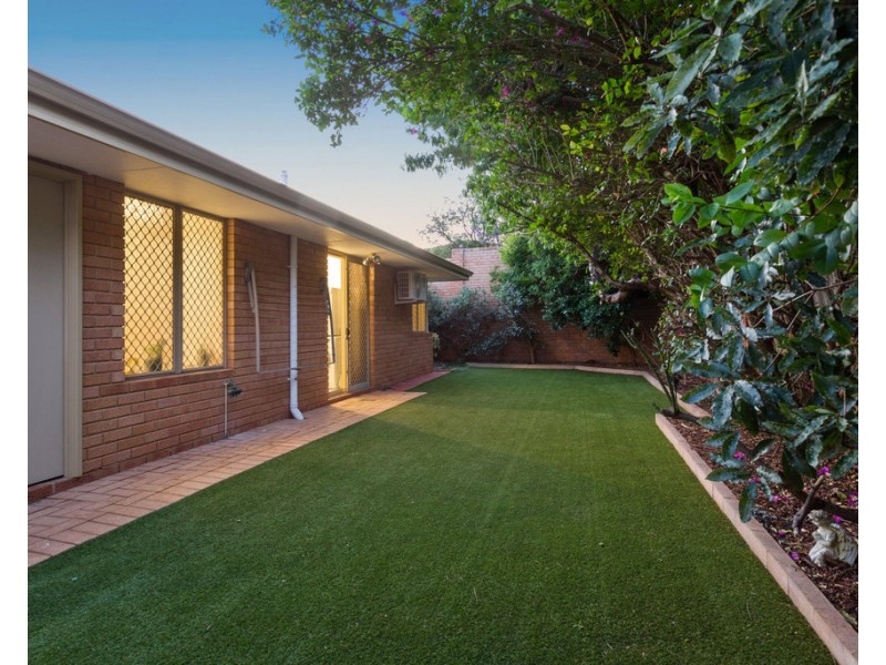 12 Waring Way, Kardinya WA 6163