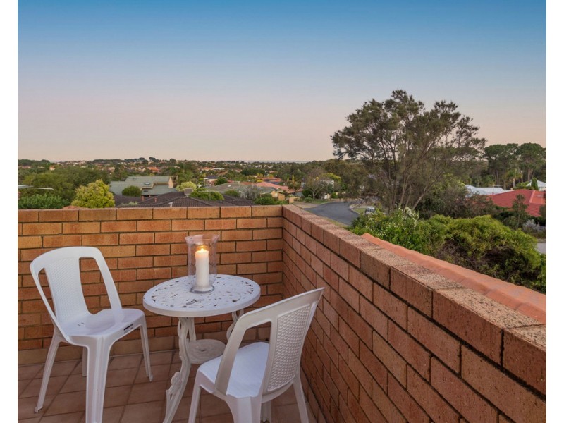 12 Waring Way, Kardinya WA 6163