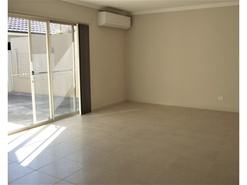 17 Bosnich Way, Spearwood WA 6163