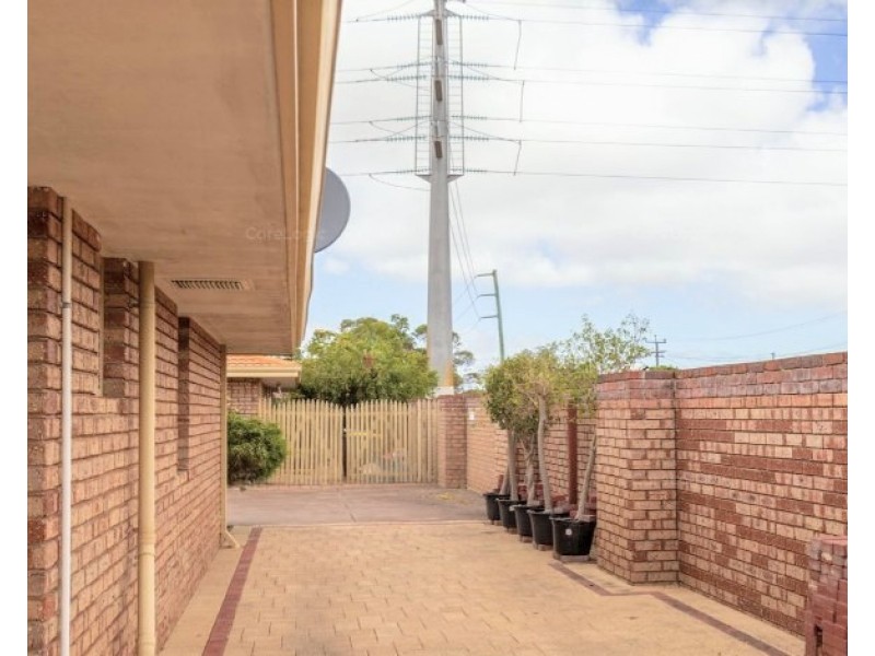 4/7 Tarun Court, Cannington WA 6107