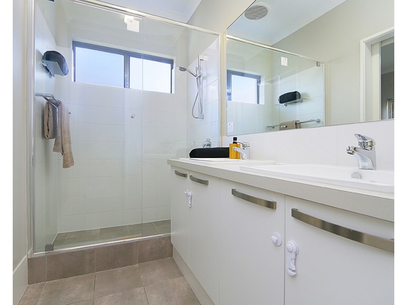 4 Truslove Close, Willagee WA 6156