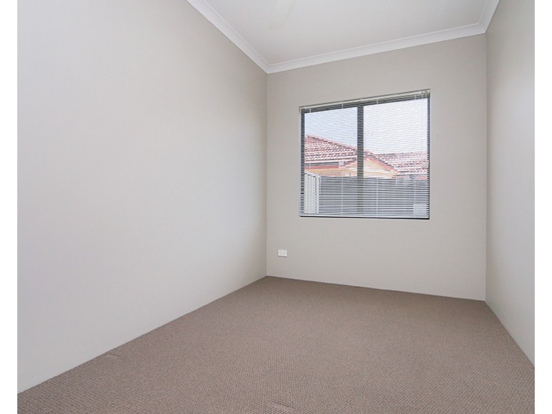 4 Truslove Close, Willagee WA 6156