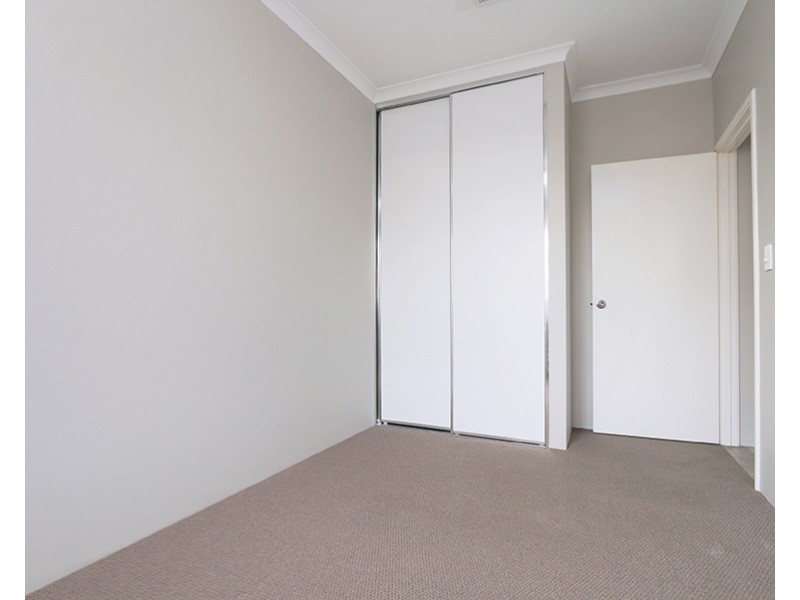 4 Truslove Close, Willagee WA 6156