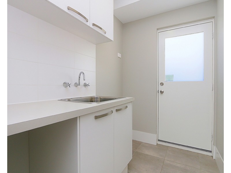 4 Truslove Close, Willagee WA 6156