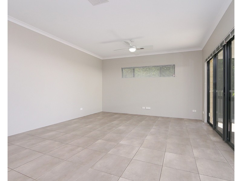 4 Truslove Close, Willagee WA 6156