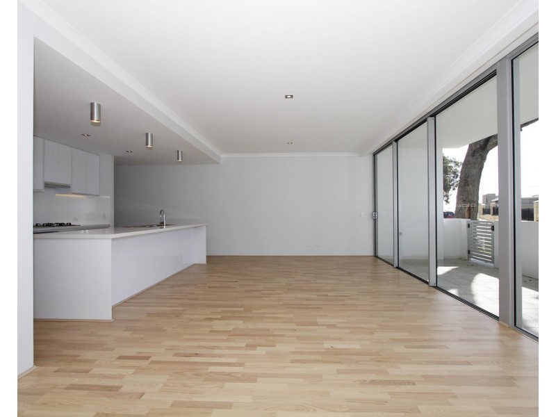 2/7 College Corner, O’connor WA 6163