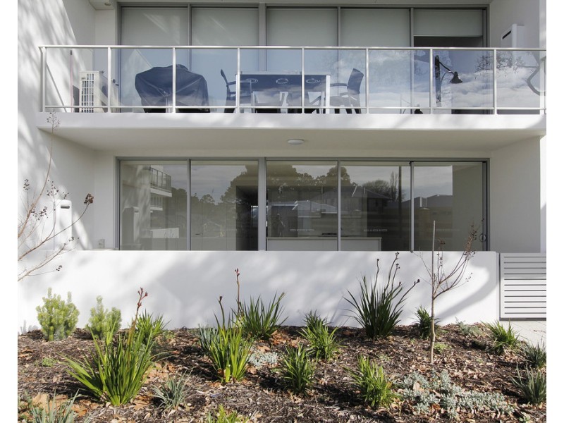 2/7 College Corner, O’connor WA 6163