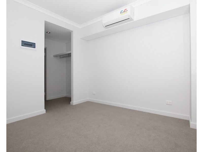 2/7 College Corner, O’connor WA 6163