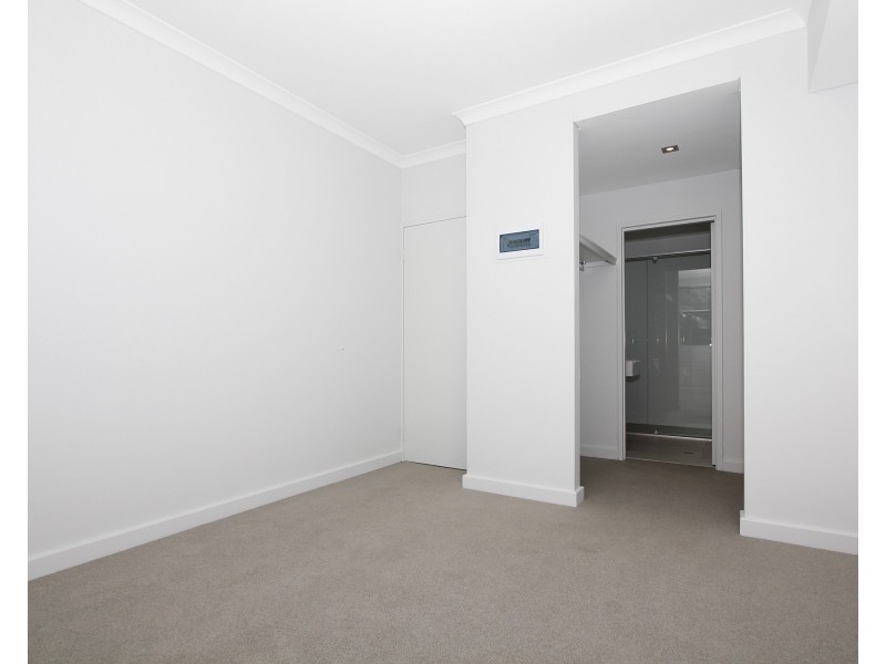 2/7 College Corner, O’connor WA 6163