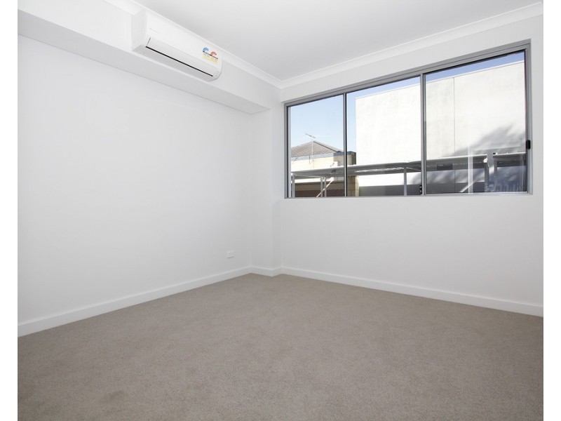 2/7 College Corner, O’connor WA 6163