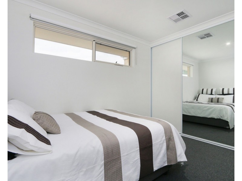 4B Dunford Street, Willagee WA 6156