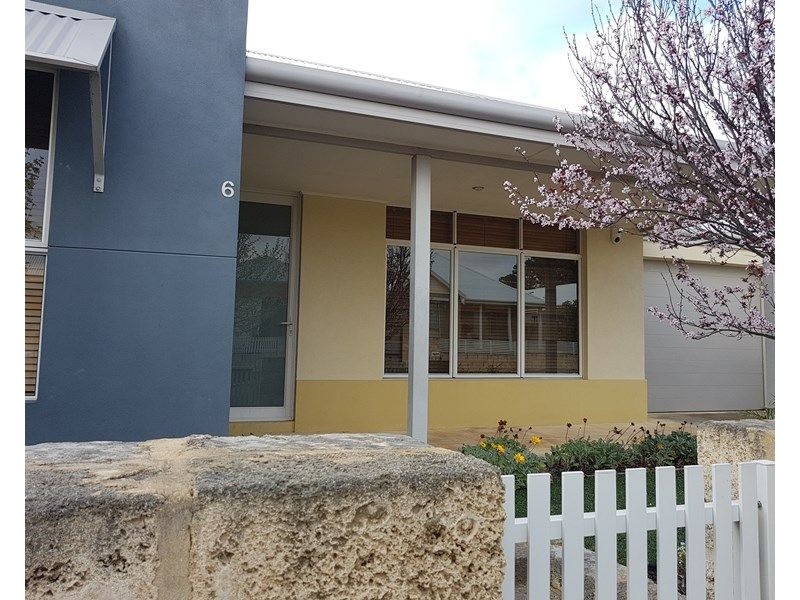 6 Angelica Way, Atwell WA 6164