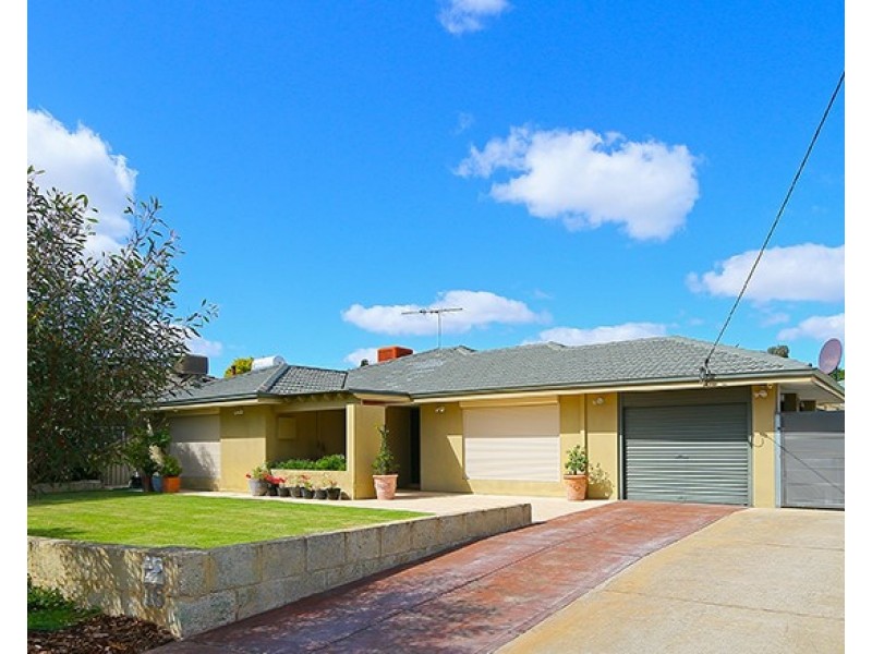 16 Sowden Drive, Samson WA 6163