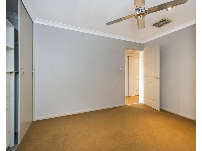 16 Sowden Drive, Samson WA 6163