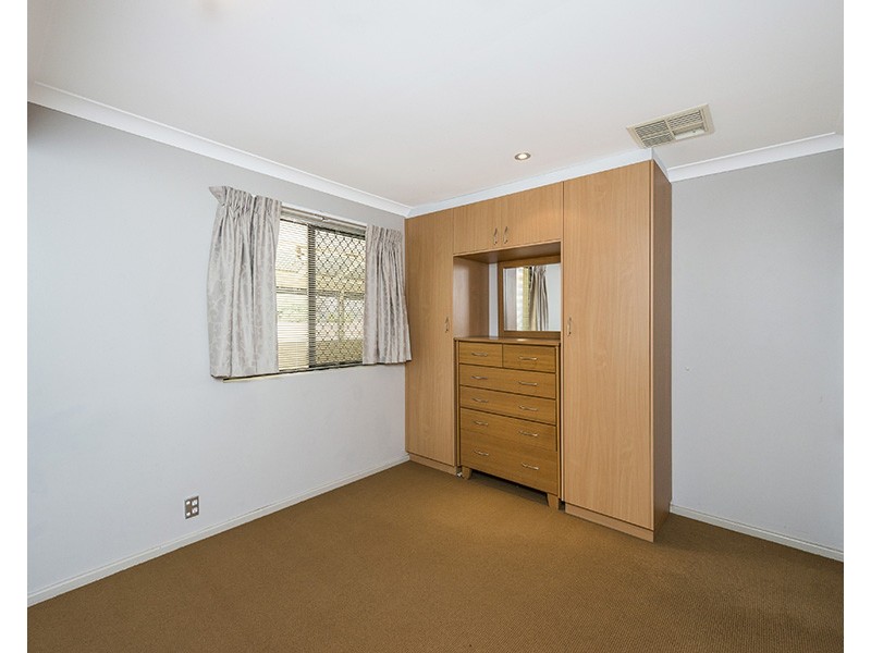 16 Sowden Drive, Samson WA 6163