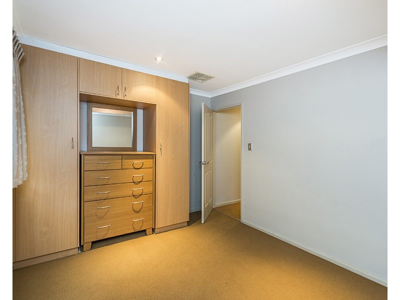 16 Sowden Drive, Samson WA 6163