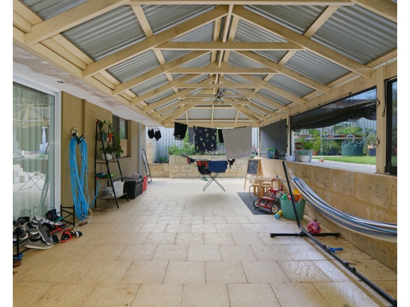 16 Sowden Drive, Samson WA 6163