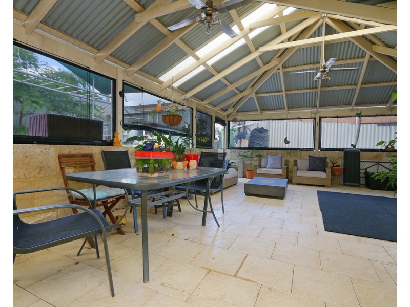 16 Sowden Drive, Samson WA 6163