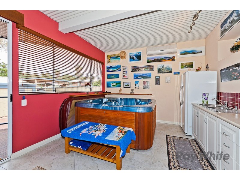 3 Rinaldo Crescent, Coolbellup WA 6163