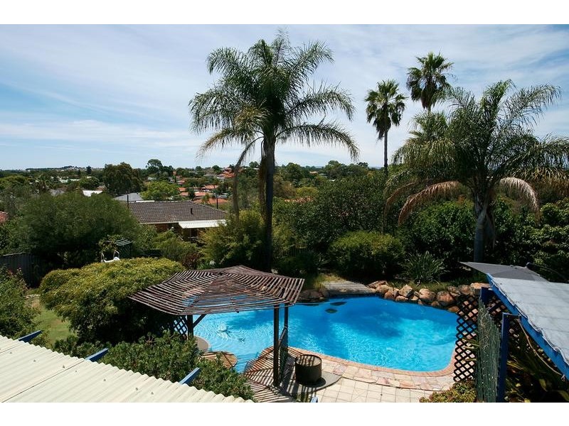 22 Cameron Way, Kardinya WA 6163