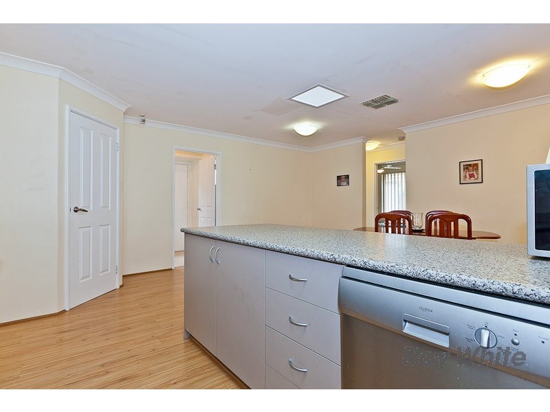 11 Passey Place, Kardinya WA 6163