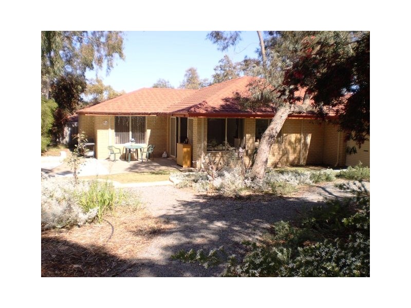 16 Devonian Gardens, Bibra Lake WA 6163