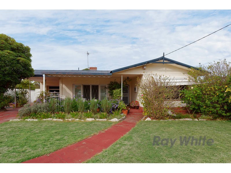 12 Redmond Road, Hamilton Hill WA 6163