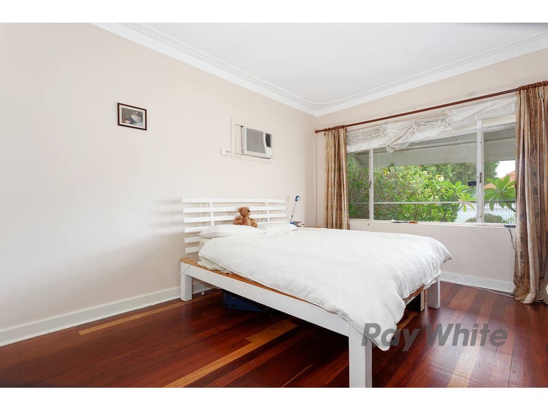 12 Redmond Road, Hamilton Hill WA 6163