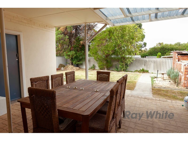 12 Redmond Road, Hamilton Hill WA 6163