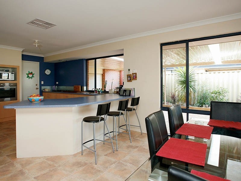 9 Aurora Drive, Atwell WA 6164