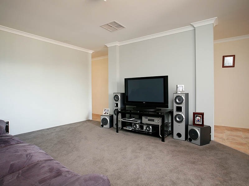 9 Aurora Drive, Atwell WA 6164