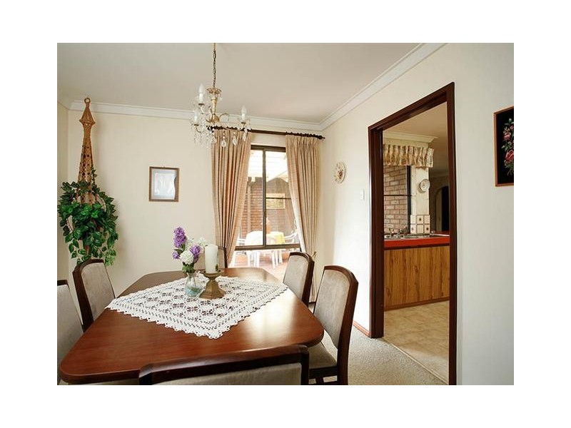 4 Dorward Ct, Kardinya WA 6163