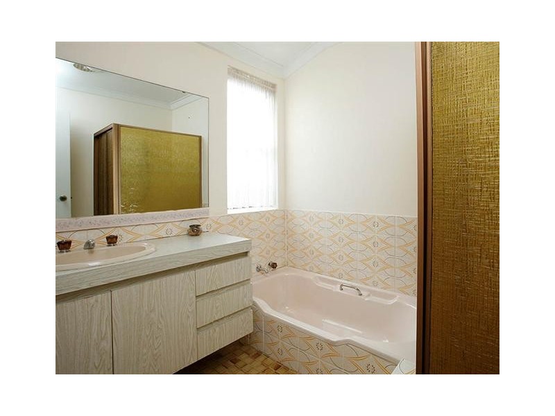 4 Dorward Ct, Kardinya WA 6163