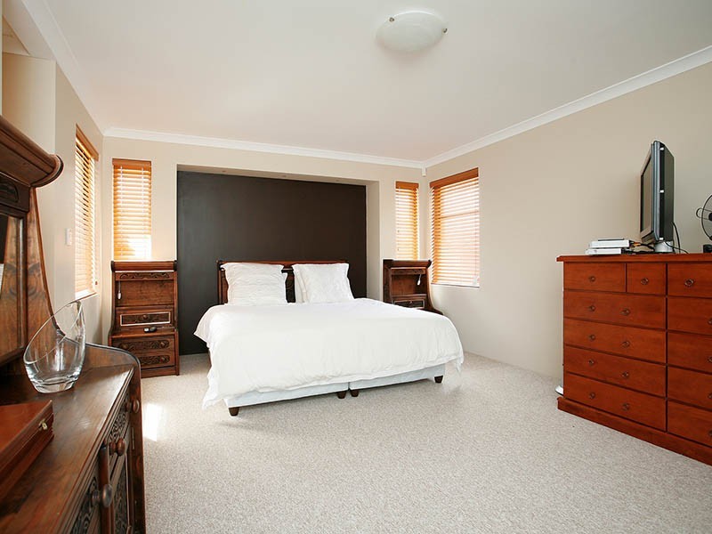 1 Lowell Terrace, Piara Waters WA 6112