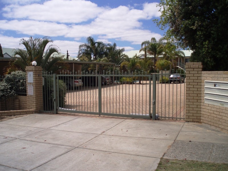 9/92-96 Gilbertson Road, Kardinya WA 6163