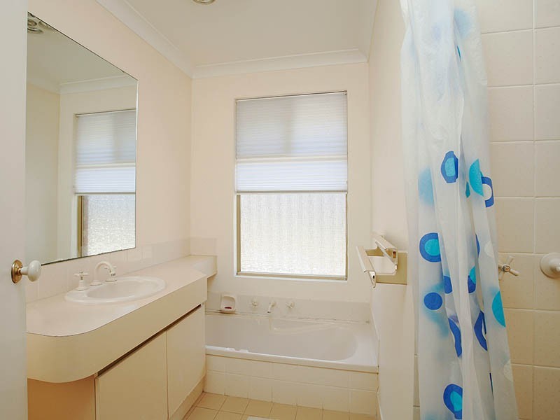 4/15 Moore Gardens, Kardinya WA 6163