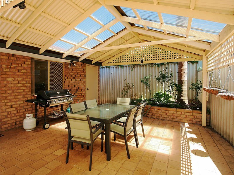 4/15 Moore Gardens, Kardinya WA 6163