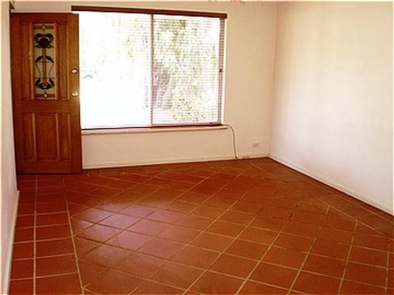 2 Burney Ct, Kardinya WA 6163