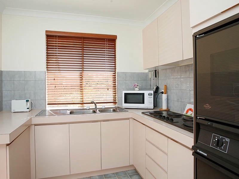 16/11-15 Petterson Ave, Samson WA 6163