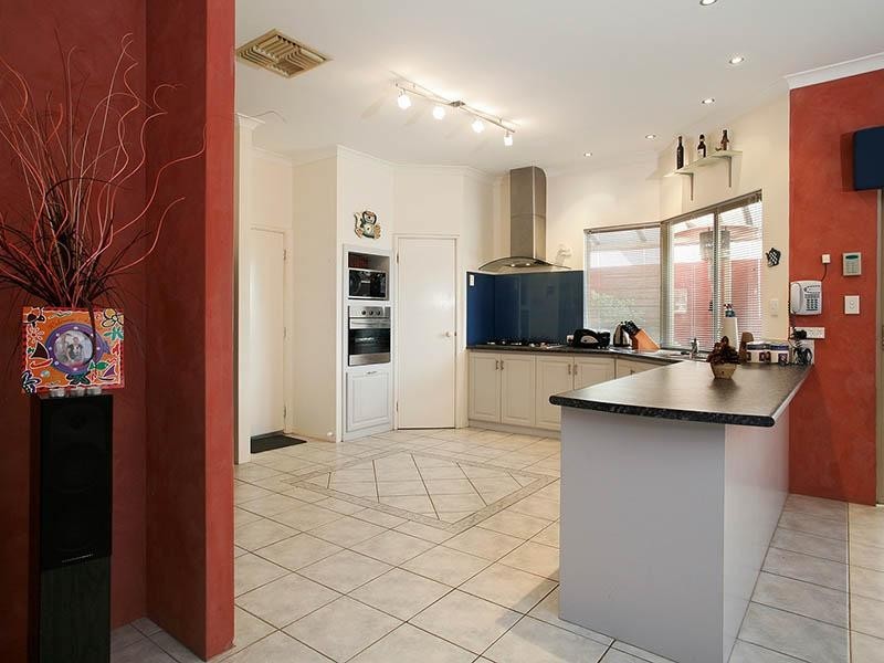 24 Blueridge Crest, Bibra Lake WA 6163