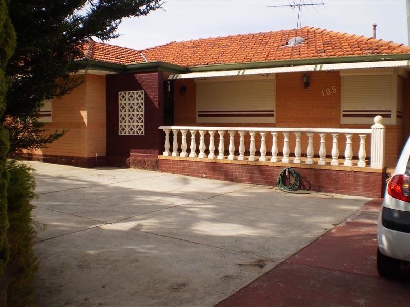 195 Winterfold Rd, Coolbellup WA 6163