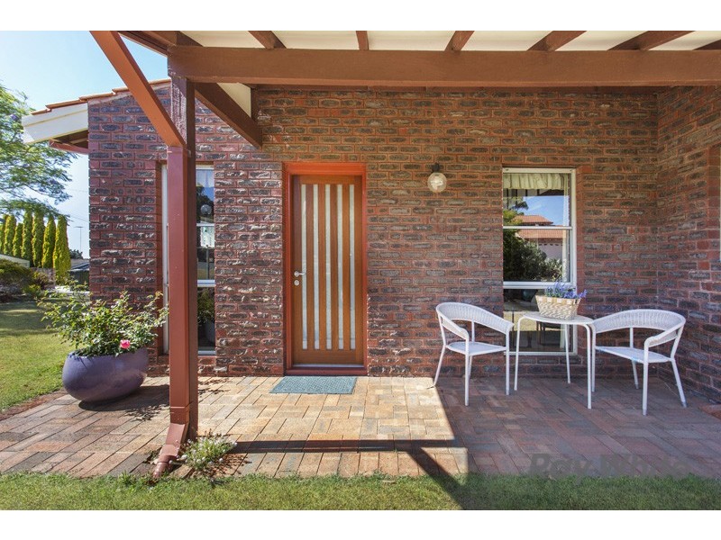 1 Aleppo Drive, Kardinya WA 6163