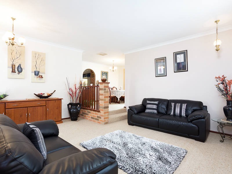 17 McBeth Way, Kardinya WA 6163