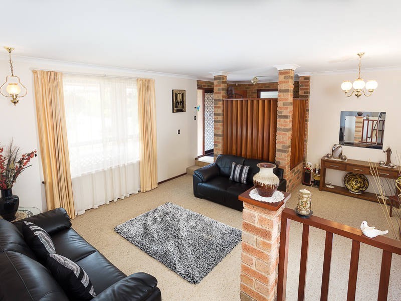 17 McBeth Way, Kardinya WA 6163