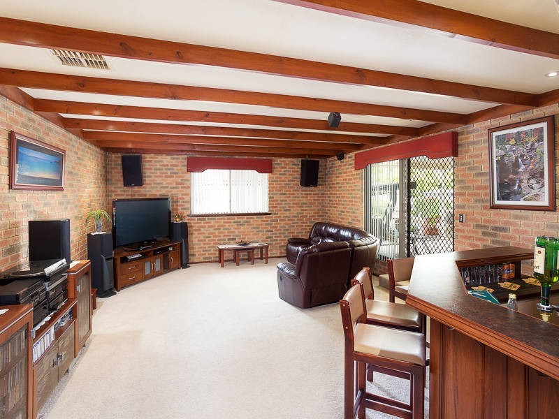 17 McBeth Way, Kardinya WA 6163