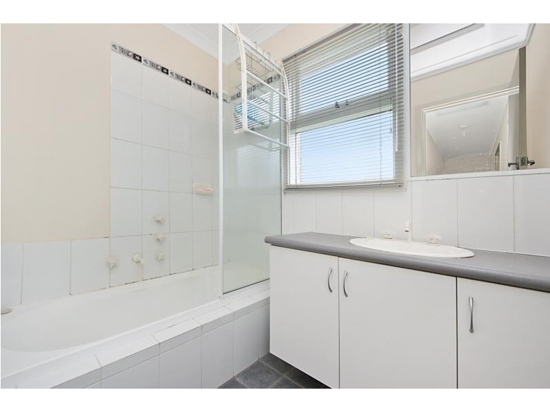 12 Escalus St, Coolbellup WA 6163