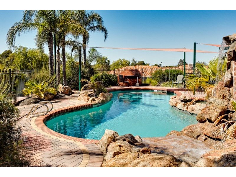 10/33 Paddington Ct, Bibra Lake WA 6163